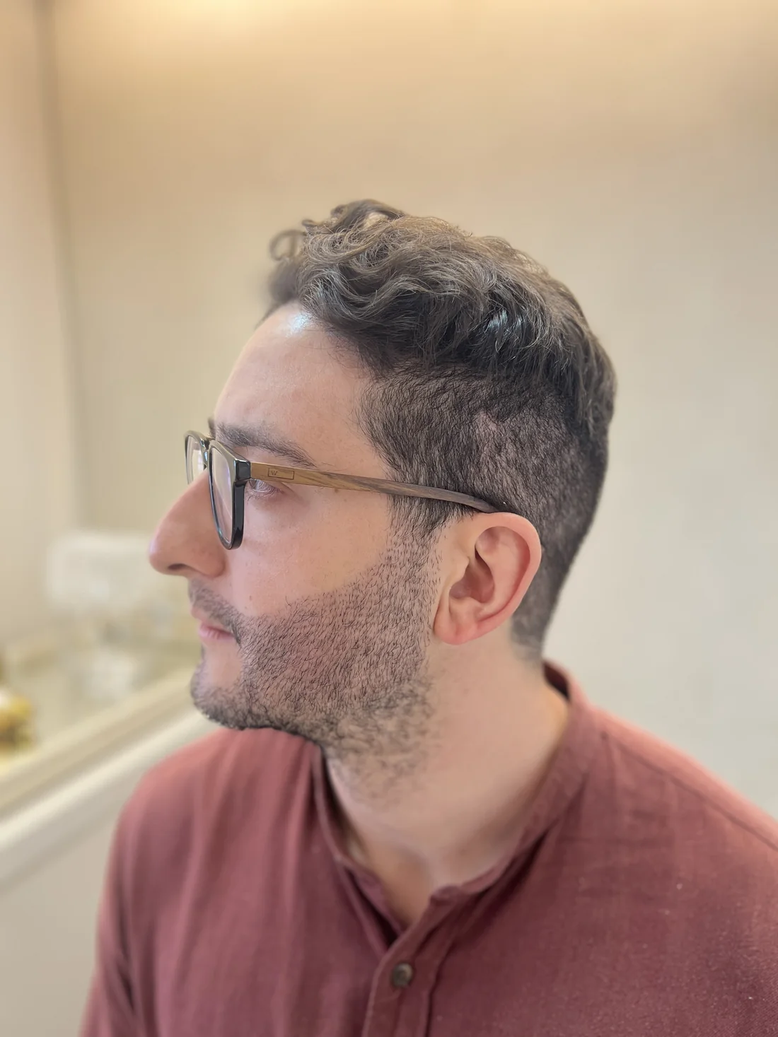 Depois, caso educativo de barba